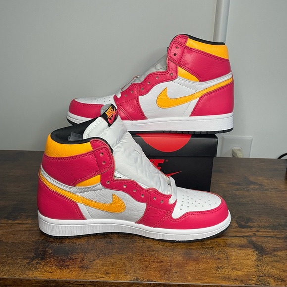 SOLD-Nike Air Jordan 1 Retro High OG L 555088-603 Sz 7 - Picture 2 of 9